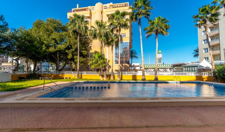 Apartment / flat - Resale - Torrevieja - Punta Prima