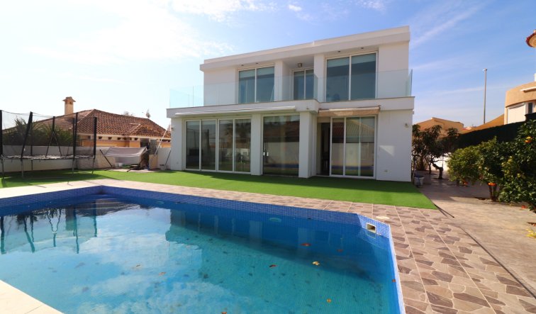 Detached Villa - Reventa - La Marina - La Marina - Urbanization