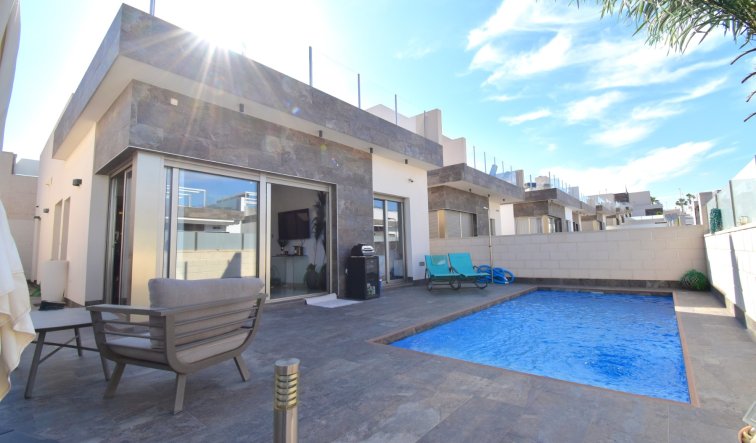 Detached Villa - Revente - Orihuela Costa - Villamartin
