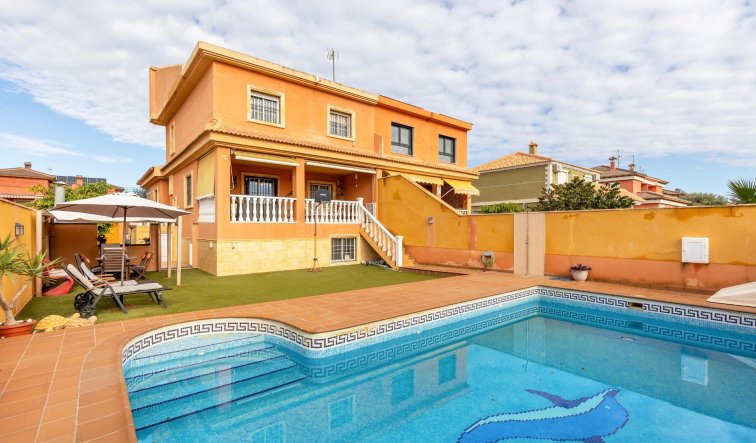 Semi - Reventa - Torrevieja - Aguas Nuevas