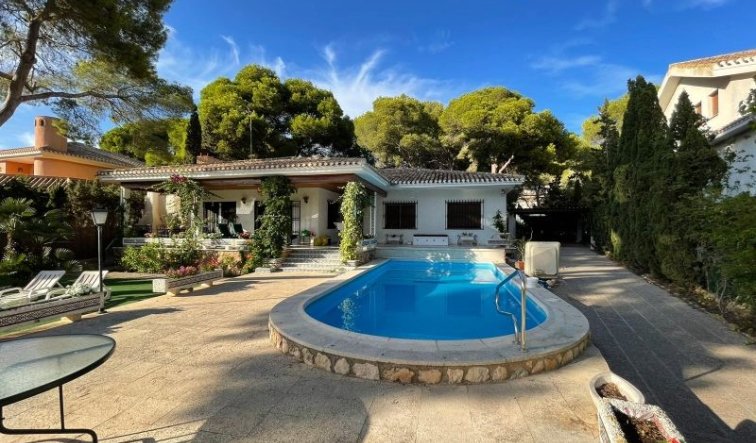 Villa - Reventa - Campoamor - Campoamor