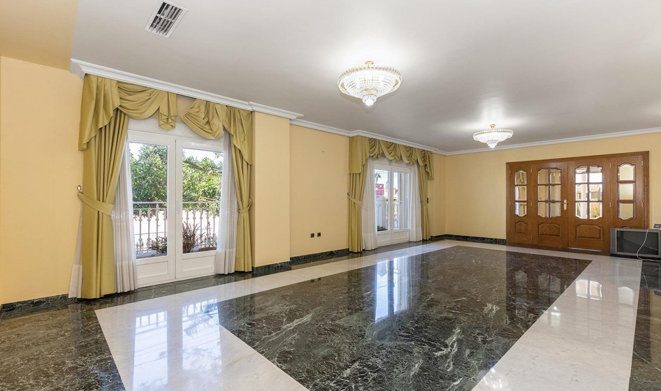 Reventa - Villa - Torrevieja - Torreta florida