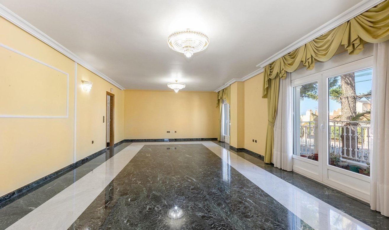 Reventa - Villa - Torrevieja - Torreta florida