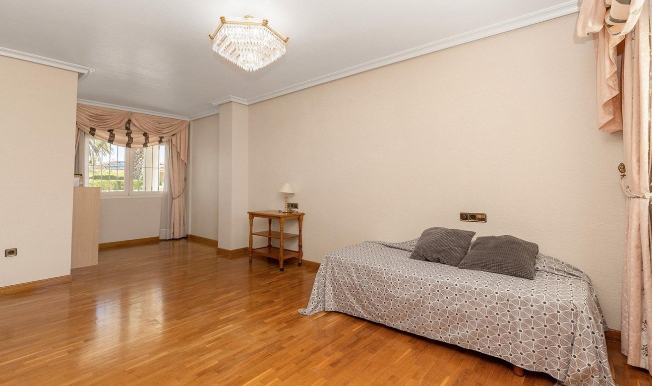 Reventa - Villa - Torrevieja - Torreta florida