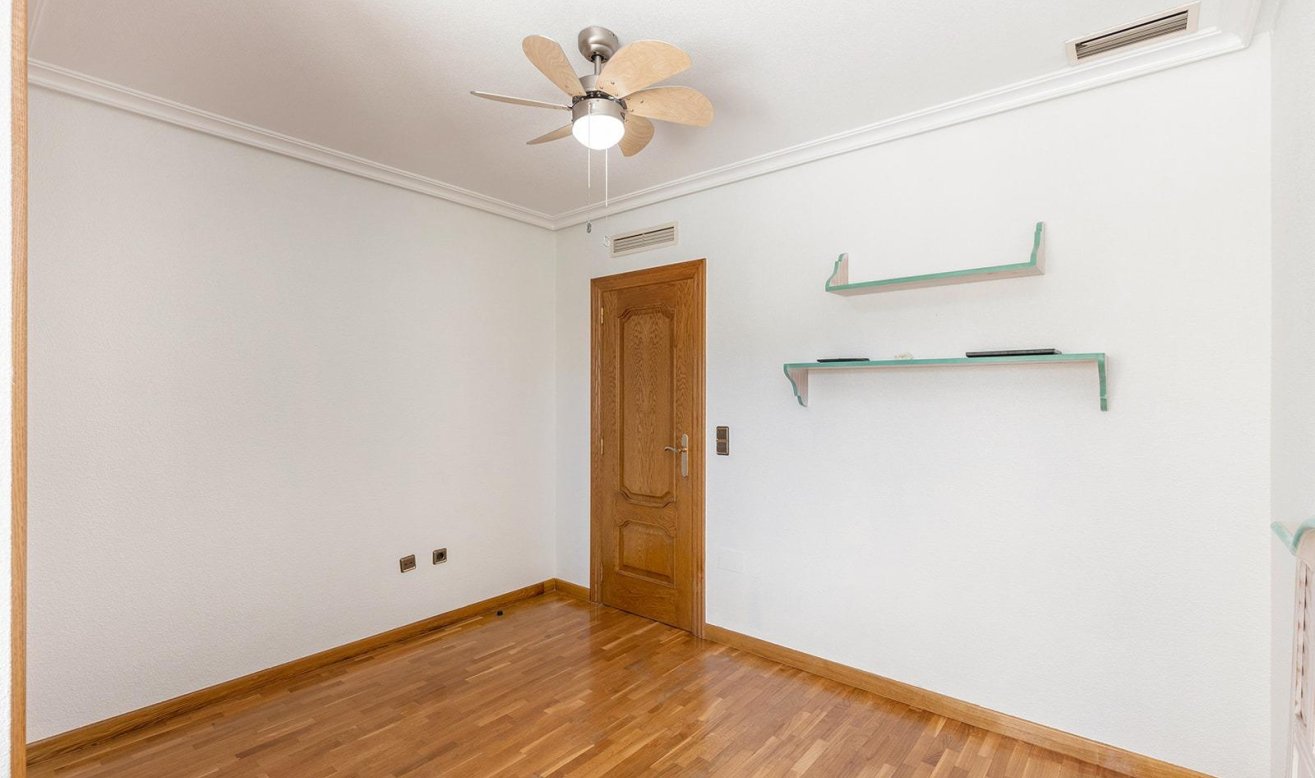 Reventa - Villa - Torrevieja - Torreta florida