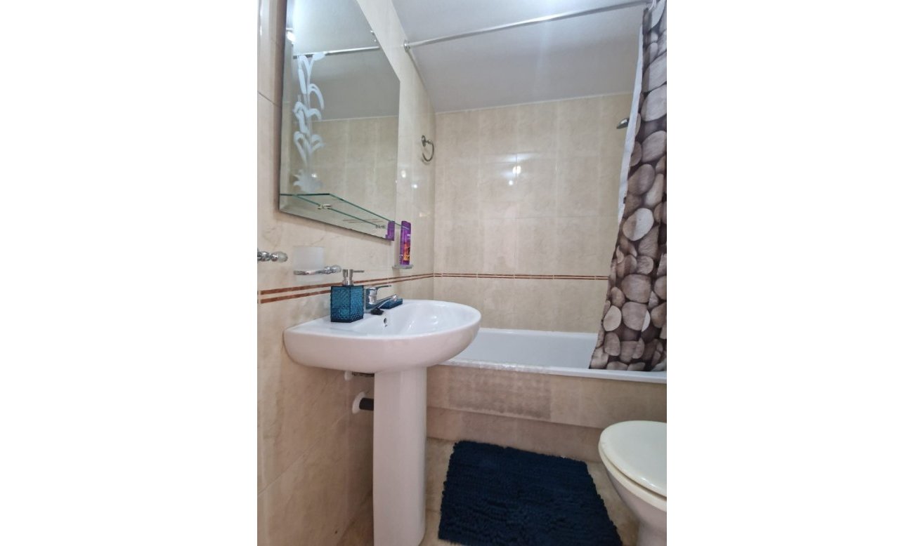 Reventa - Bungalow - Torrevieja - Aguas Nuevas