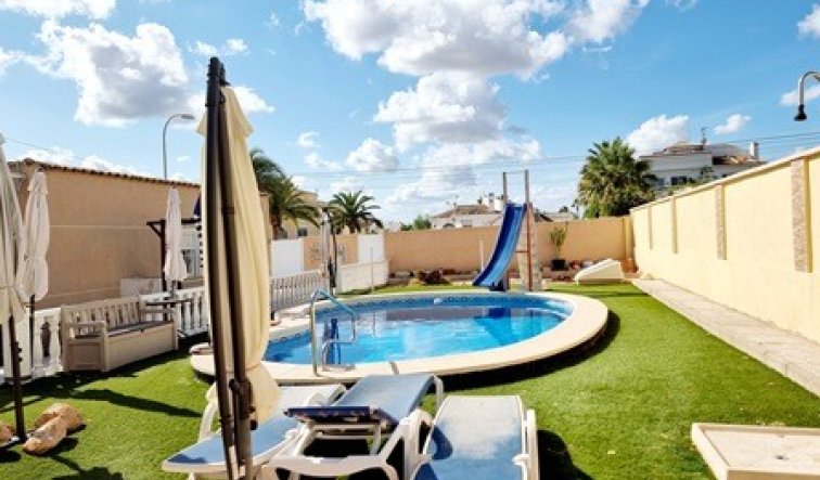 Reventa - Villa - Torrevieja - San luis