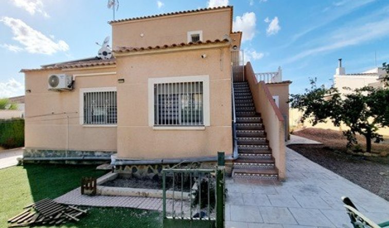 Reventa - Villa - Torrevieja - San luis