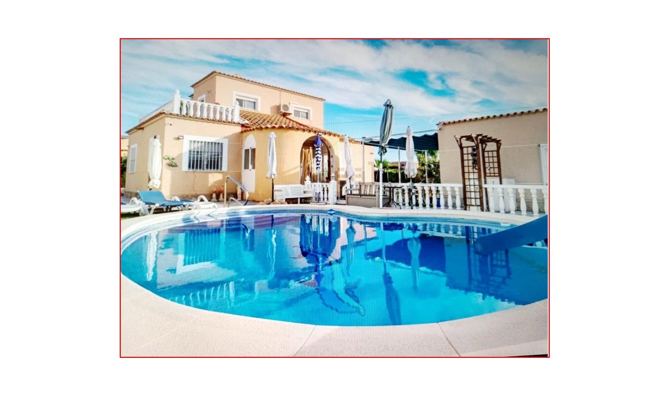 Reventa - Villa - Torrevieja - San luis