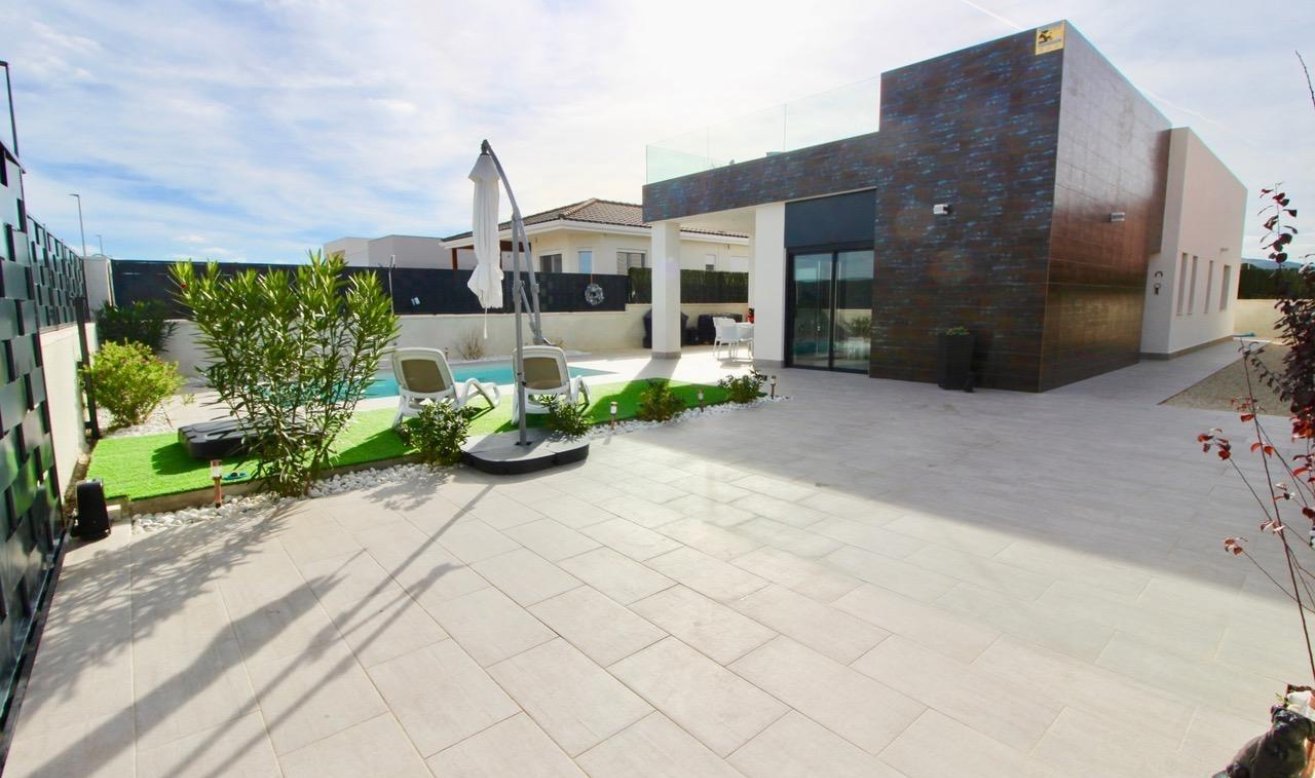 Obra nueva - Villa - Pinoso - Lel