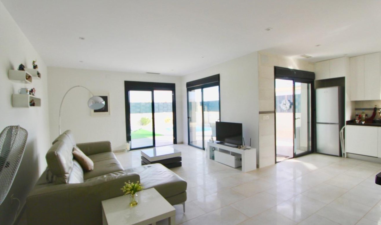Obra nueva - Villa - Pinoso - Lel