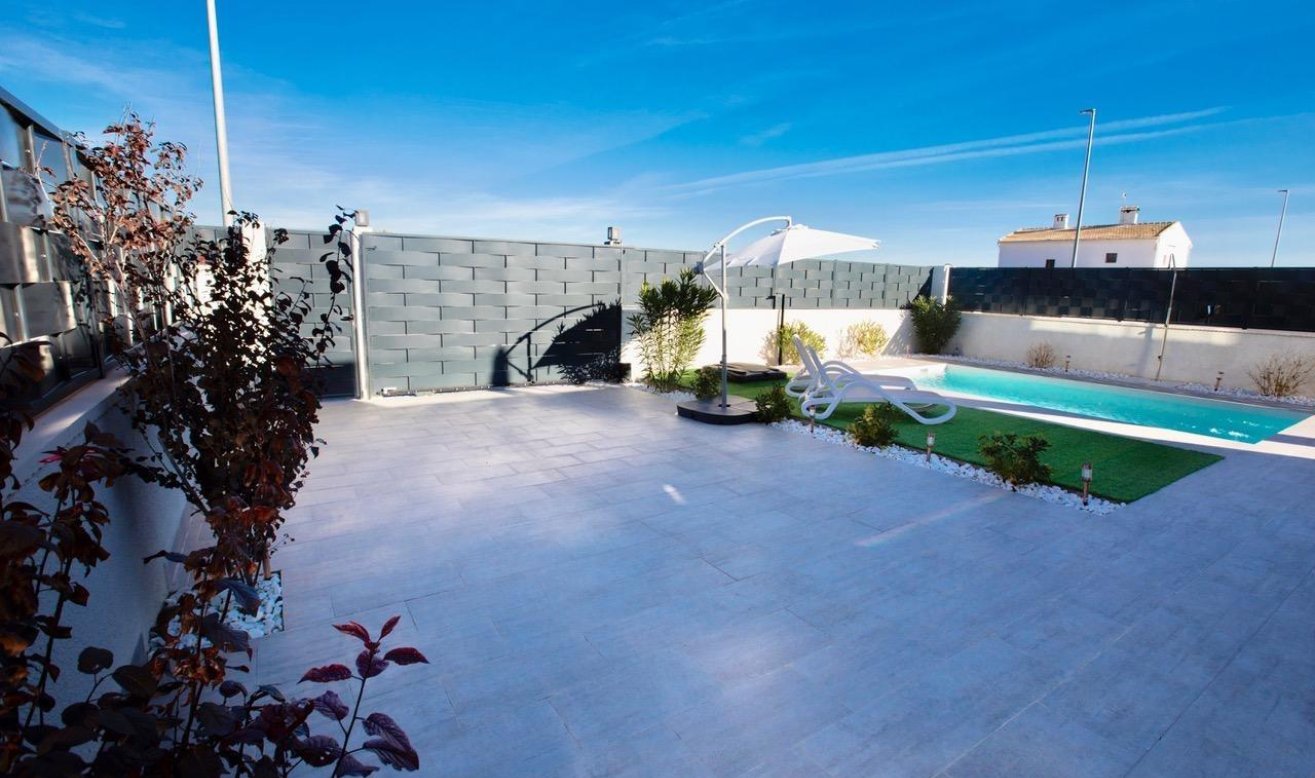 Obra nueva - Villa - Pinoso - Lel