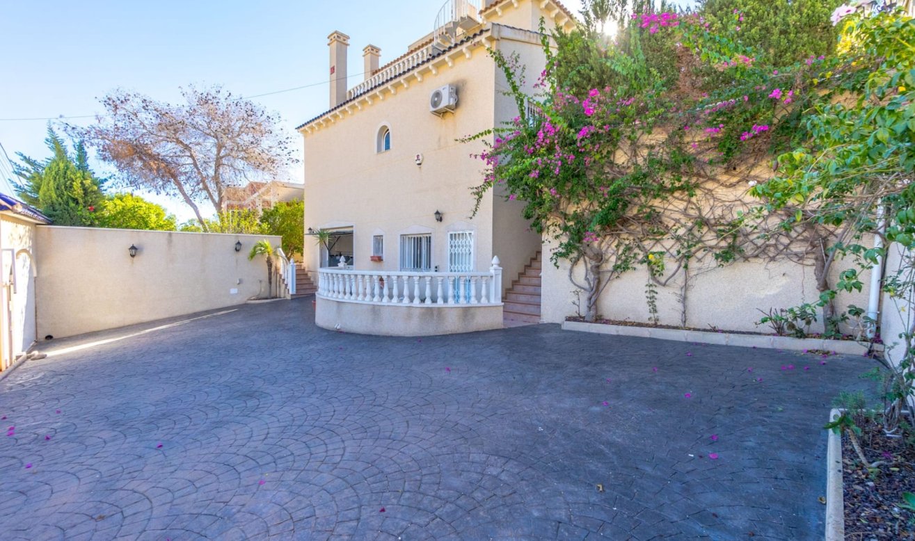 Reventa - Villa - Orihuela Costa - Las Filipinas