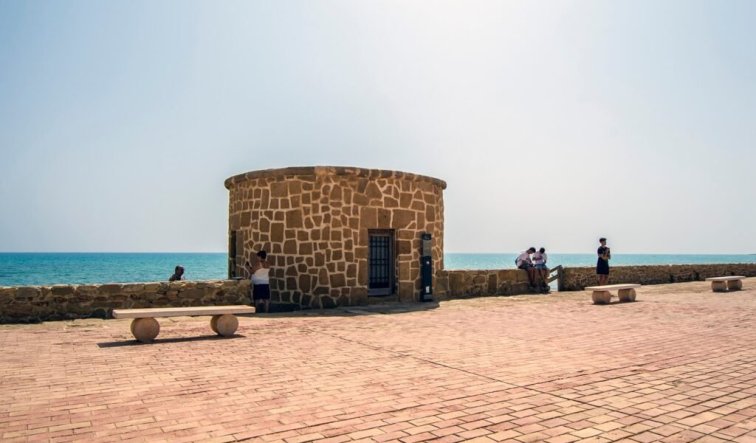 Obra nueva - Villa - Torrevieja - La Mata