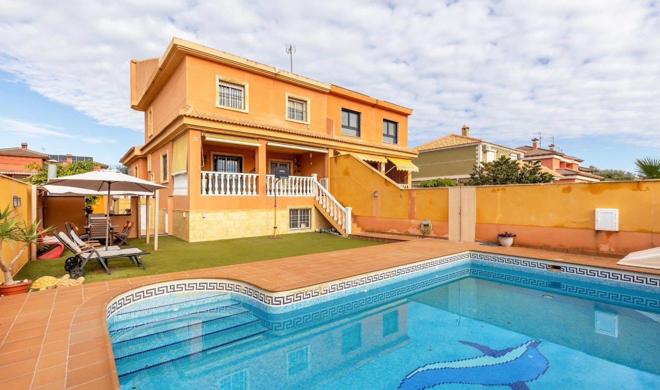 Reventa - Semi - Torrevieja - Aguas Nuevas
