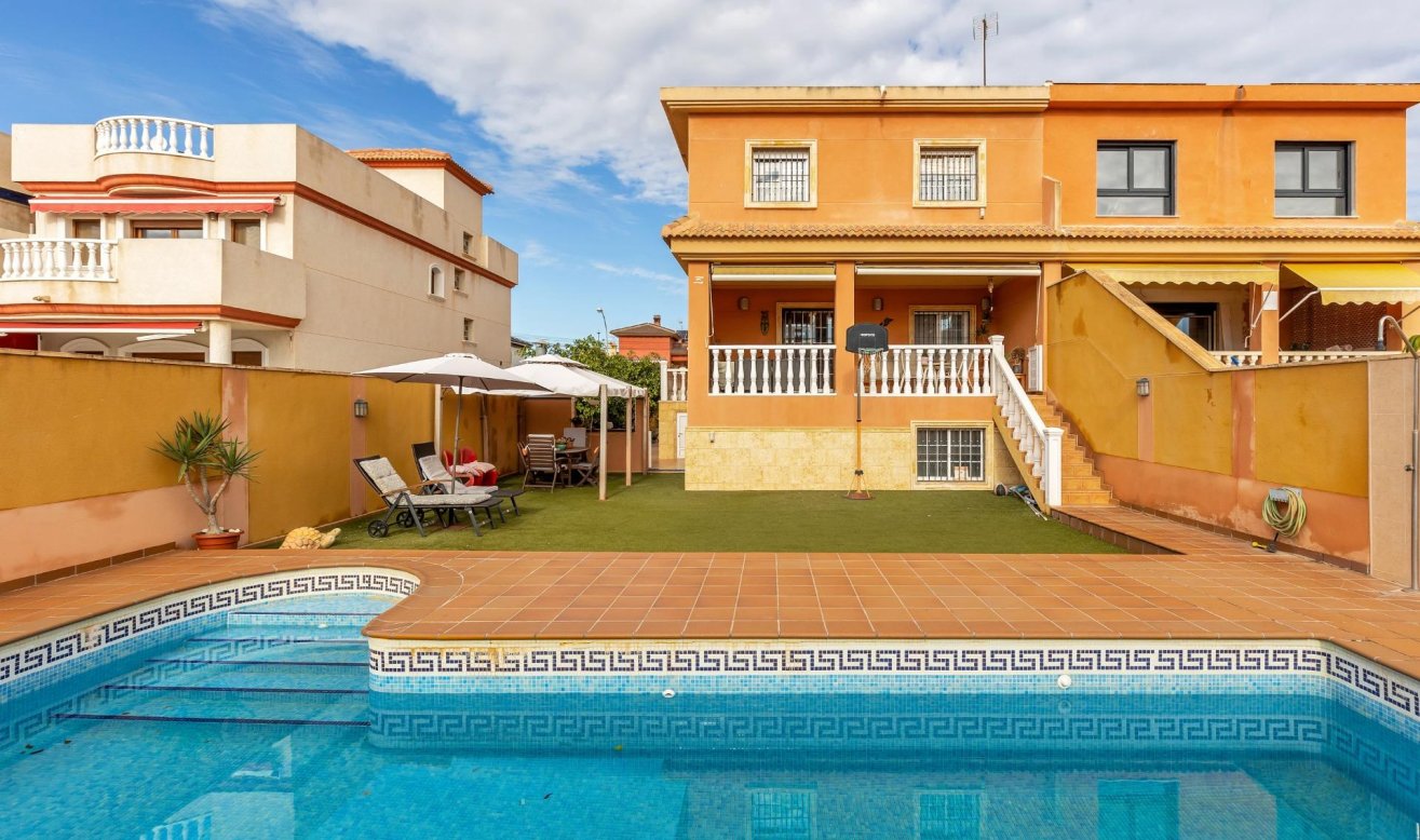 Reventa - Semi - Torrevieja - Aguas Nuevas