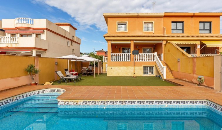 Reventa - Semi - Torrevieja - Aguas Nuevas