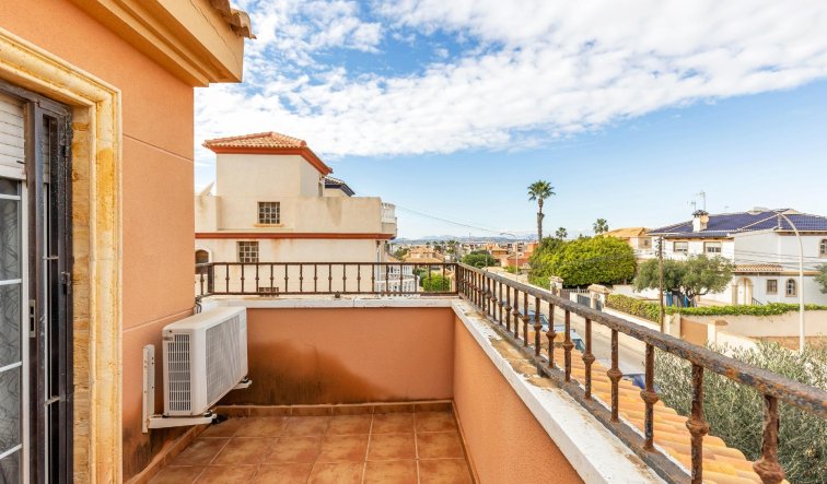 Reventa - Semi - Torrevieja - Aguas Nuevas