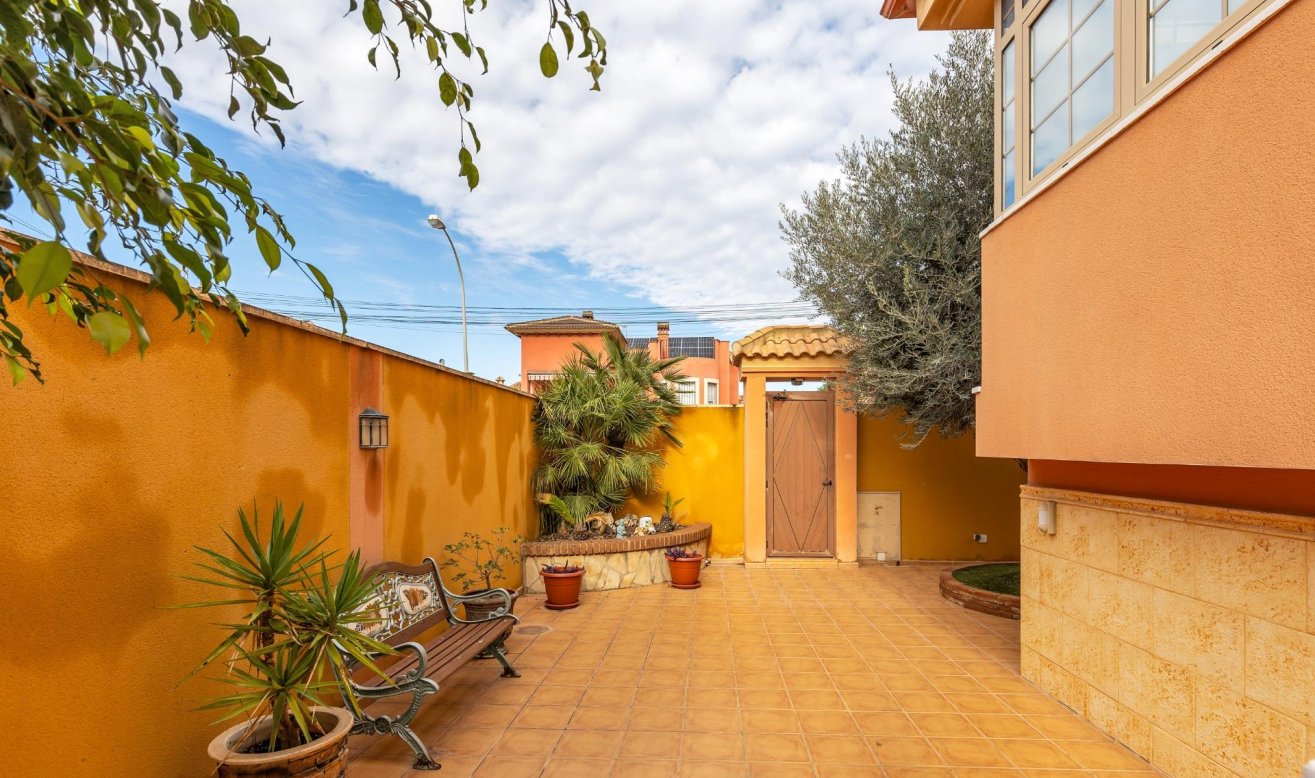 Reventa - Semi - Torrevieja - Aguas Nuevas