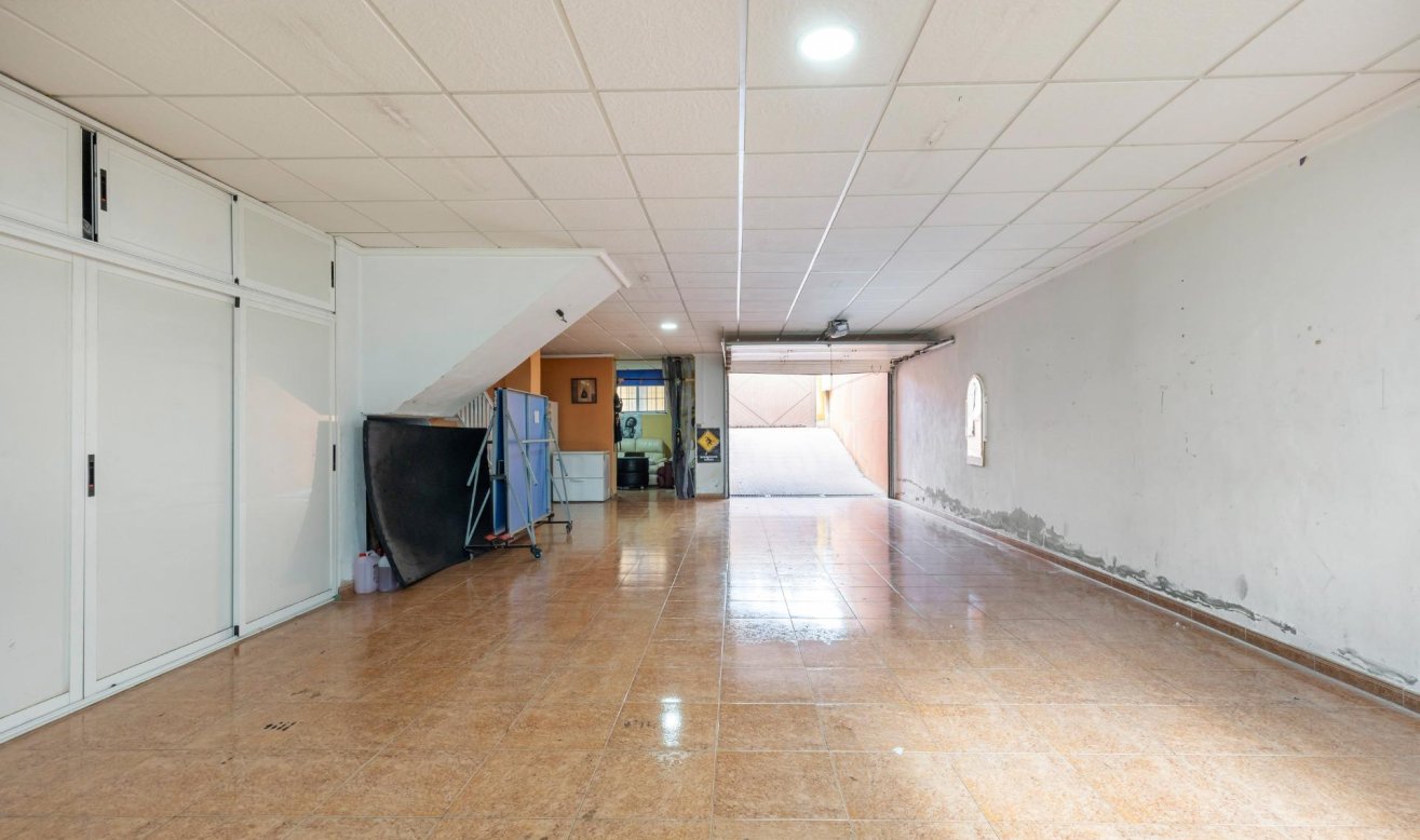 Reventa - Semi - Torrevieja - Aguas Nuevas