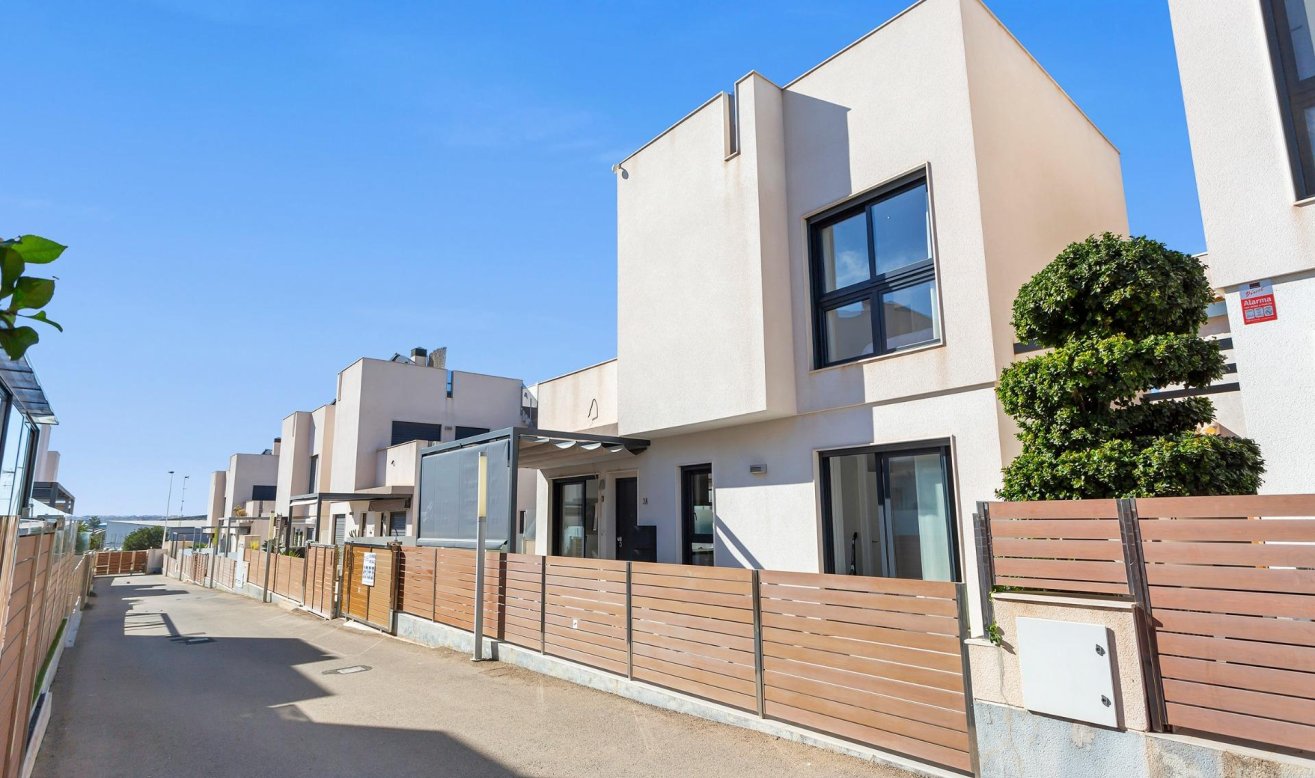 Reventa - Villa - Torrevieja - Sector 25