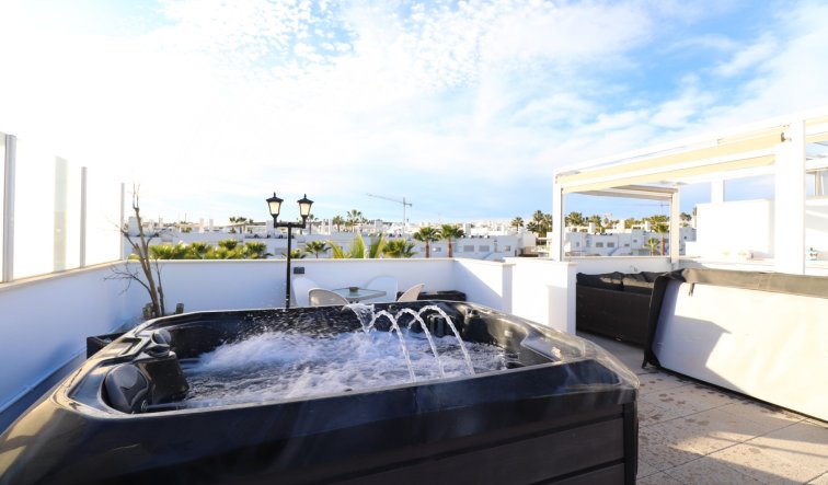Reventa - Apartamento / piso - Los Montesinos - Entre Naranjos / Vistabella Golf