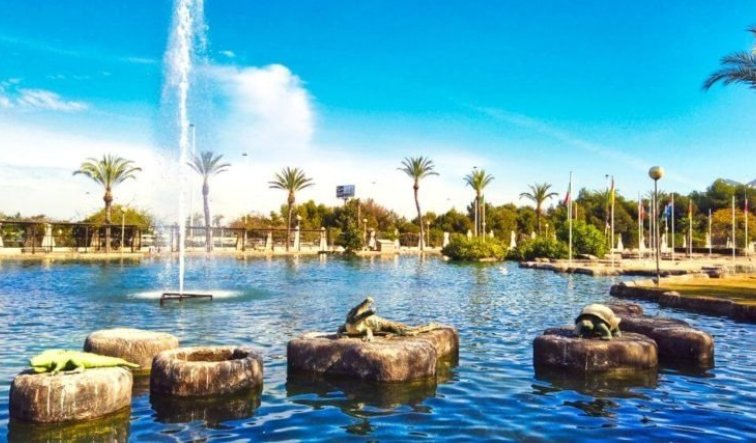 Obra nueva - Villa - Torrevieja - Aguas Nuevas