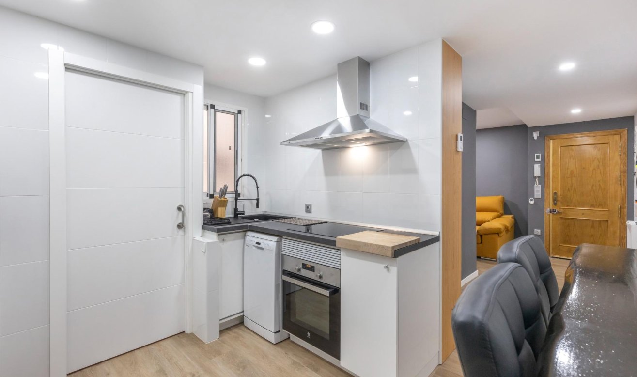 Resale - Apartment / flat - Torrevieja - Centro