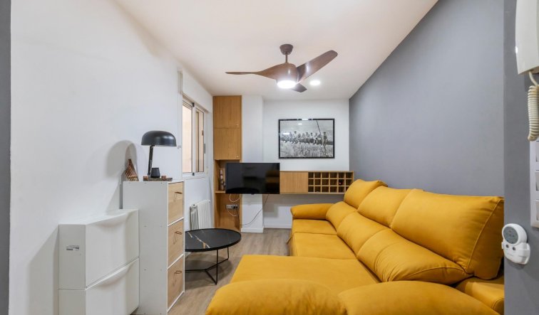 Resale - Apartment / flat - Torrevieja - Centro