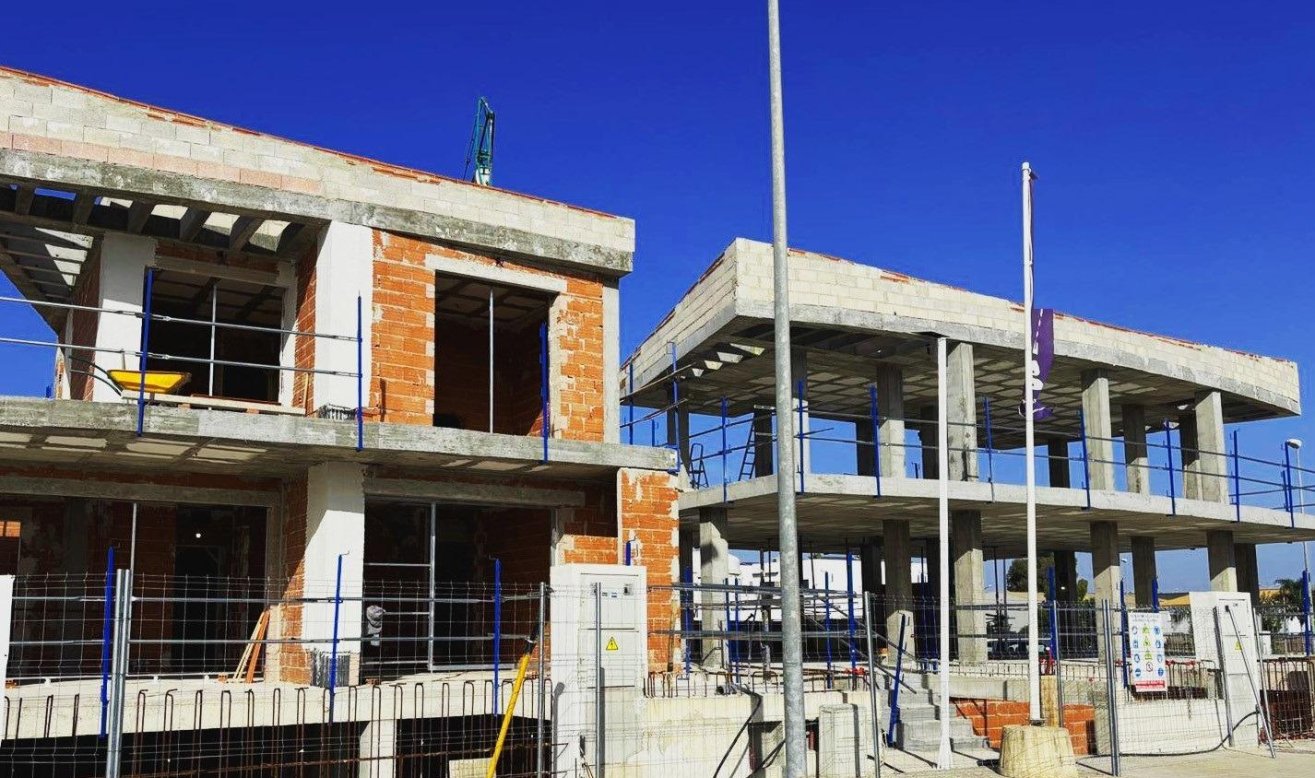 Obra nueva - Villa - Dolores - polideportivo