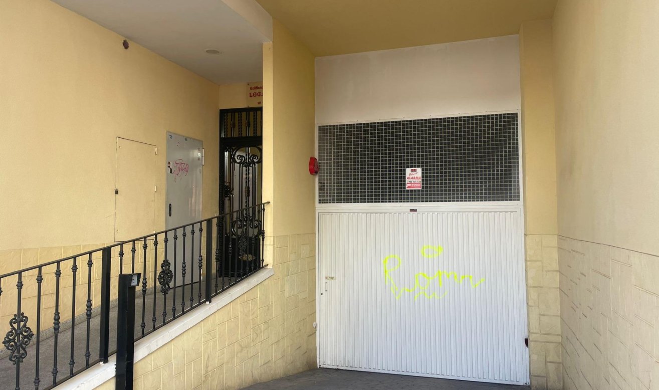 Reventa - Parking - Torrevieja - Playa del cura