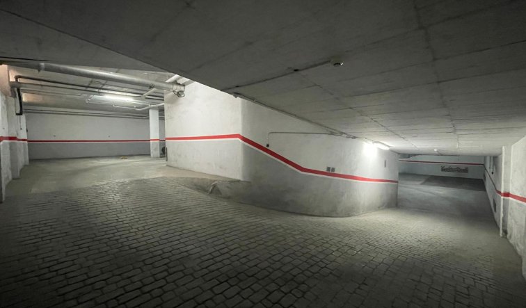 Reventa - Parking - Torrevieja - Playa del cura