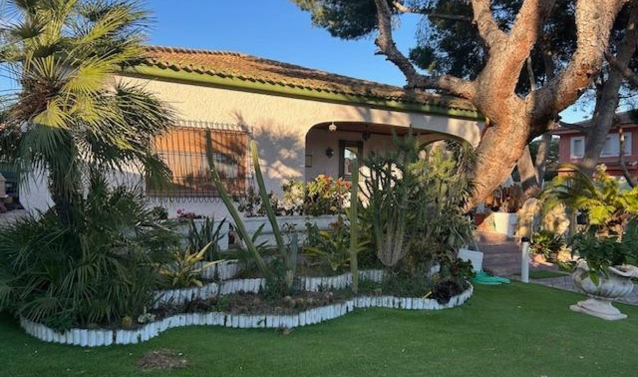 Reventa - Villa - Orihuela Costa - Altos de Campoamor