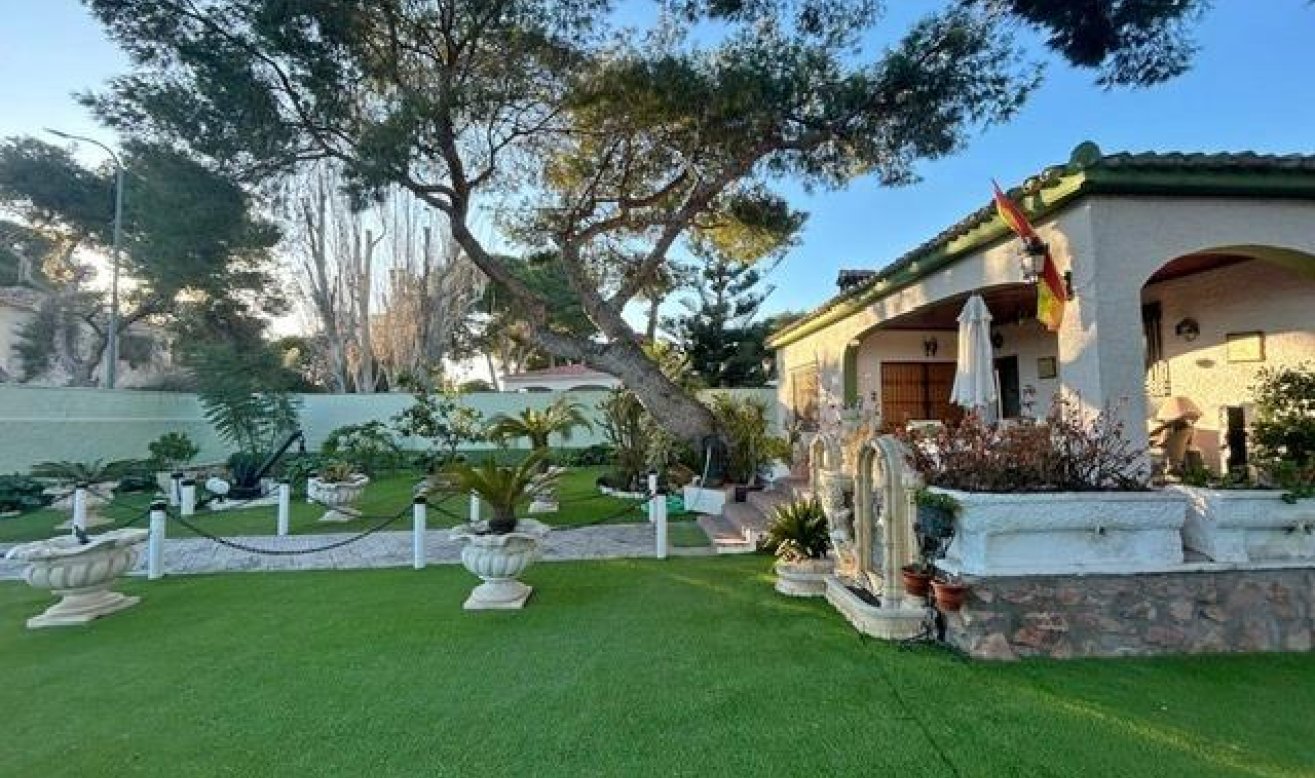 Reventa - Villa - Orihuela Costa - Altos de Campoamor