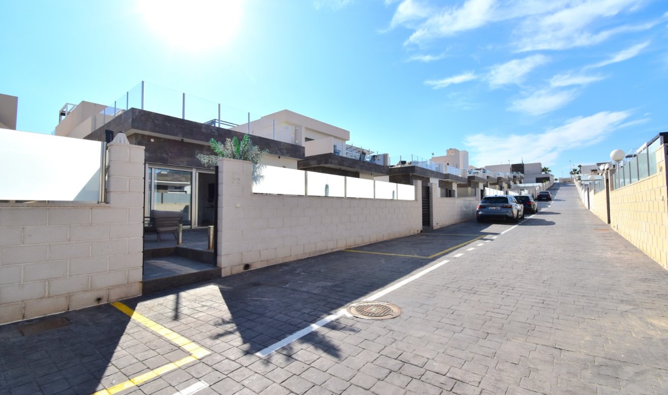 Reventa - Detached Villa - Orihuela Costa - Villamartin