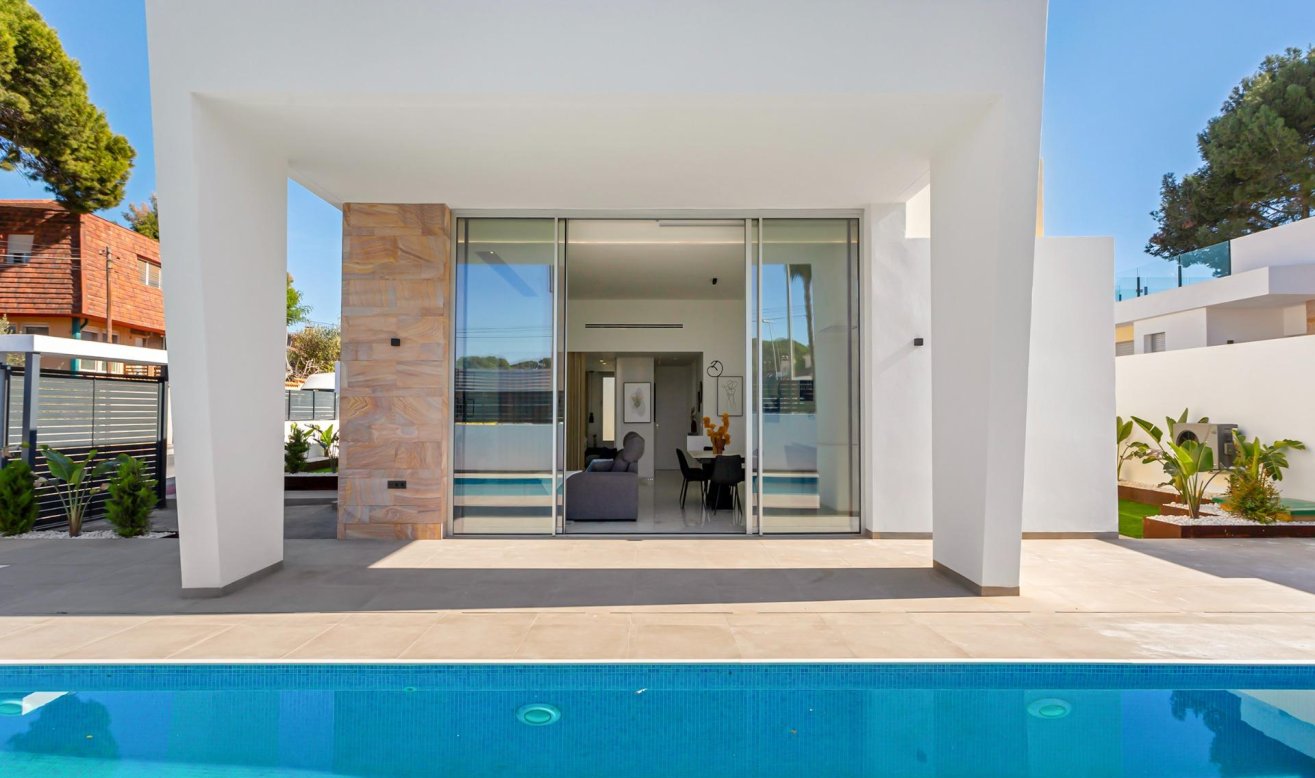 Obra nueva - Villa - Torrevieja - Los Balcones - Los Altos del Edén