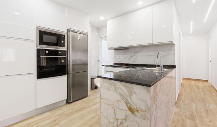 Reventa - Apartamento / piso - Torrevieja - Piscinas naturales