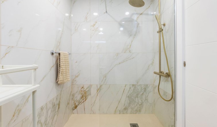 Reventa - Apartamento / piso - Torrevieja - Piscinas naturales