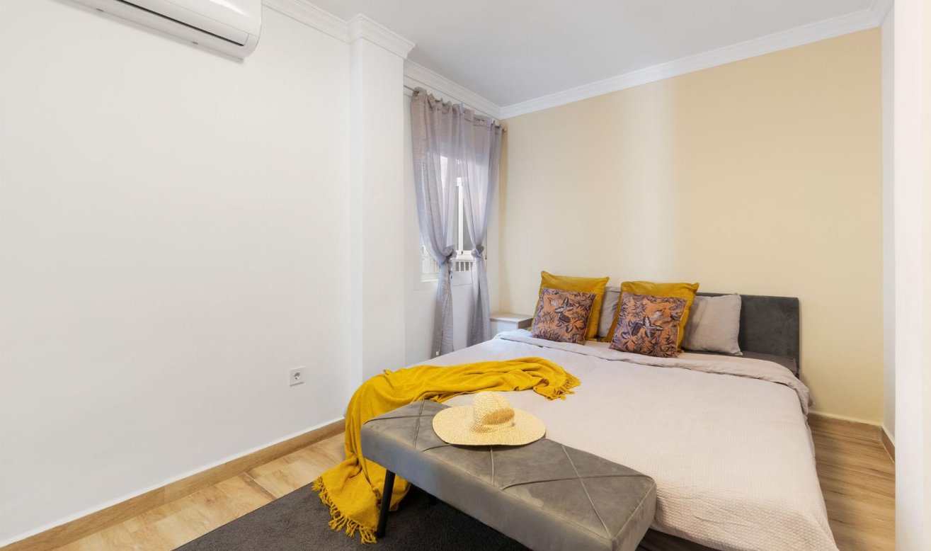 Reventa - Apartamento / piso - Torrevieja - Piscinas naturales