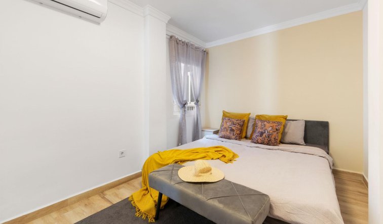 Reventa - Apartamento / piso - Torrevieja - Piscinas naturales