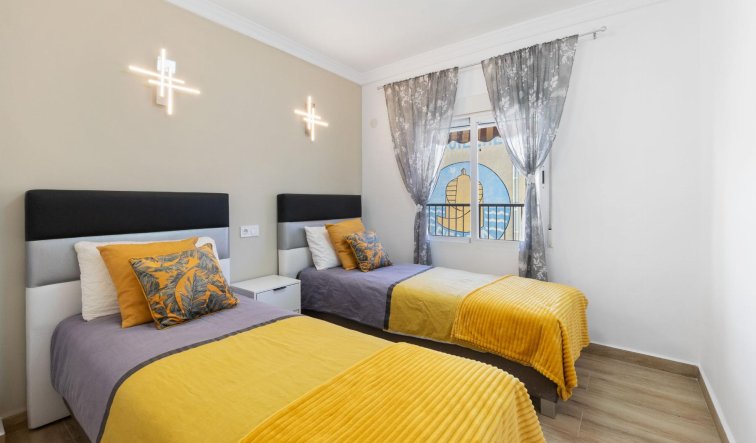 Reventa - Apartamento / piso - Torrevieja - Piscinas naturales