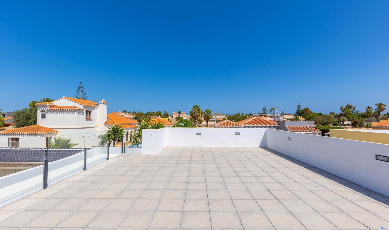 Obra nueva - Villa - Torrevieja - Los Balcones