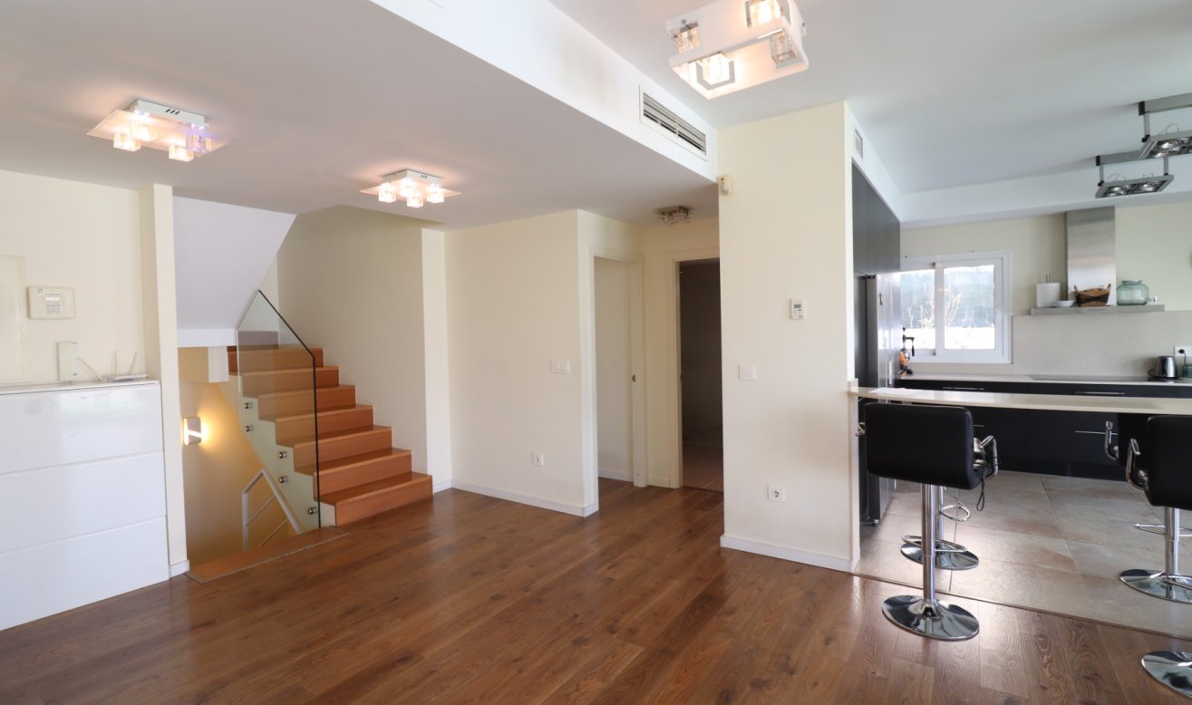 Reventa - Detached Villa - La Marina - La Marina - Urbanization