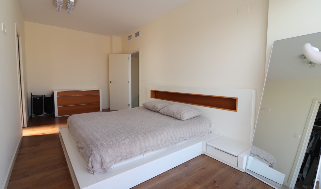 Reventa - Detached Villa - La Marina - La Marina - Urbanization