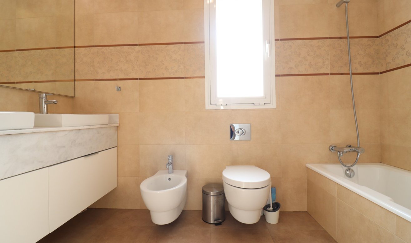 Reventa - Detached Villa - La Marina - La Marina - Urbanization