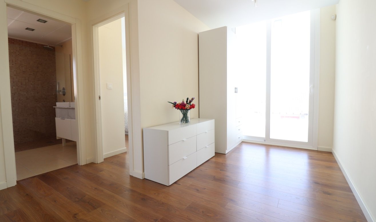 Reventa - Detached Villa - La Marina - La Marina - Urbanization