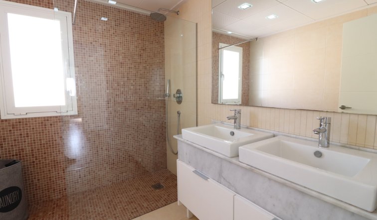 Reventa - Detached Villa - La Marina - La Marina - Urbanization
