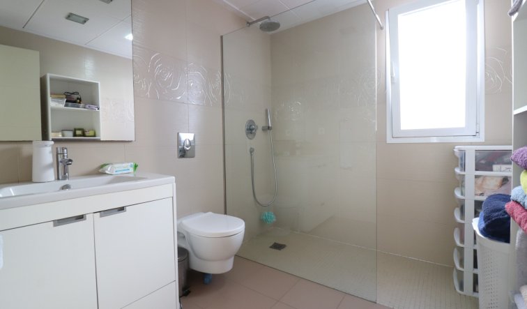 Reventa - Detached Villa - La Marina - La Marina - Urbanization