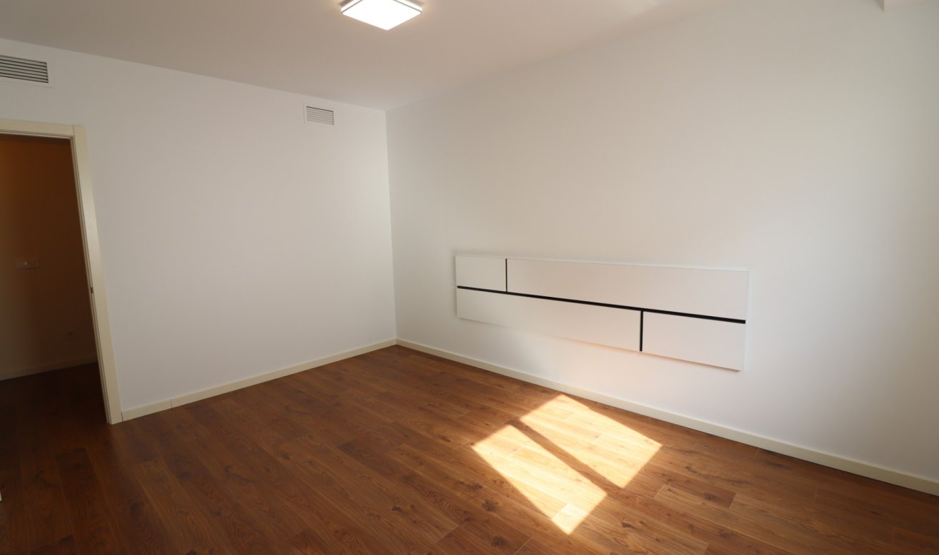 Reventa - Detached Villa - La Marina - La Marina - Urbanization