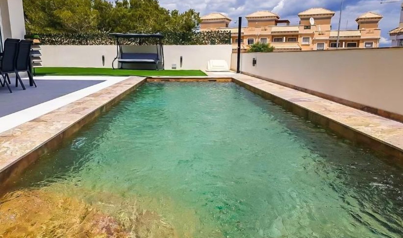 Obra nueva - Villa - Orihuela Costa - PAU 26